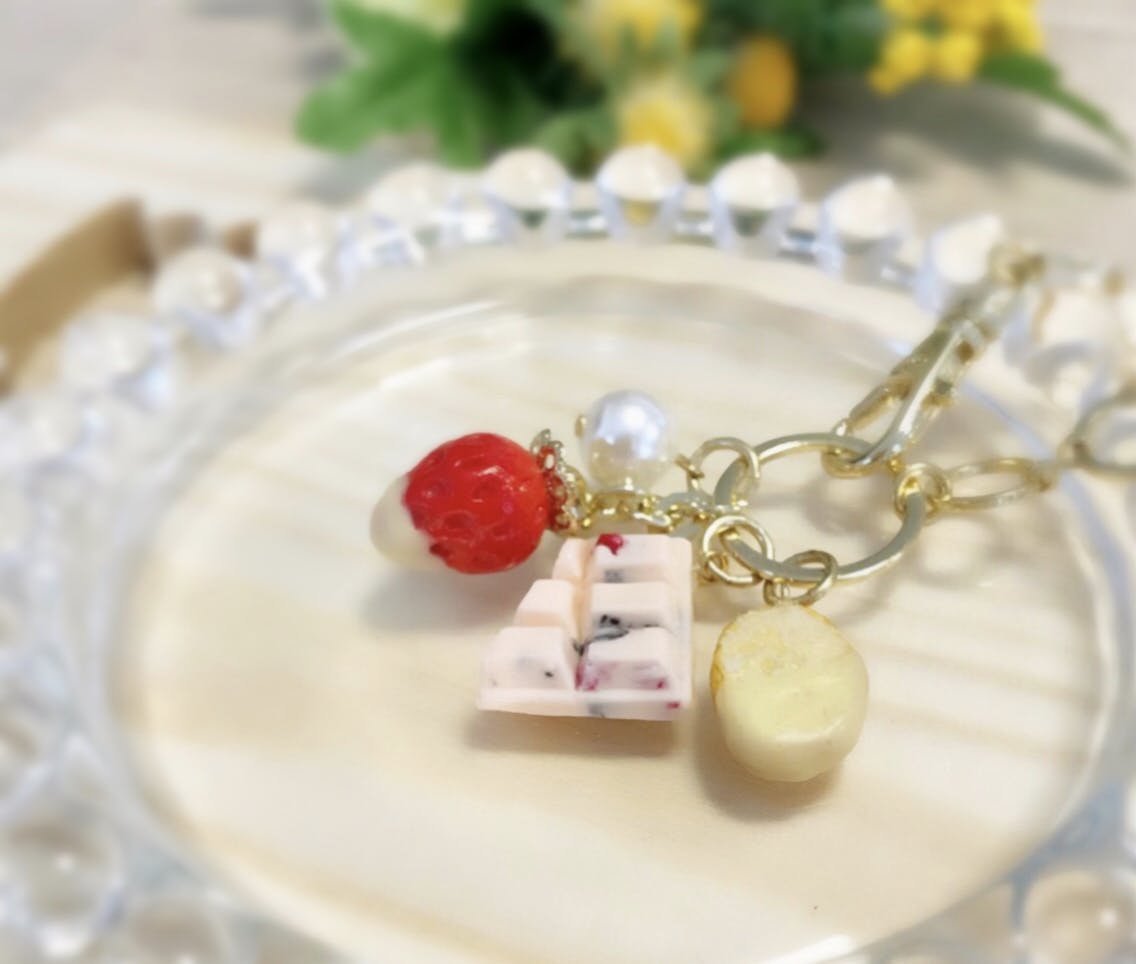 いちごチョコチャーム ホワイトチョコがけラスク付き | ミニチュア