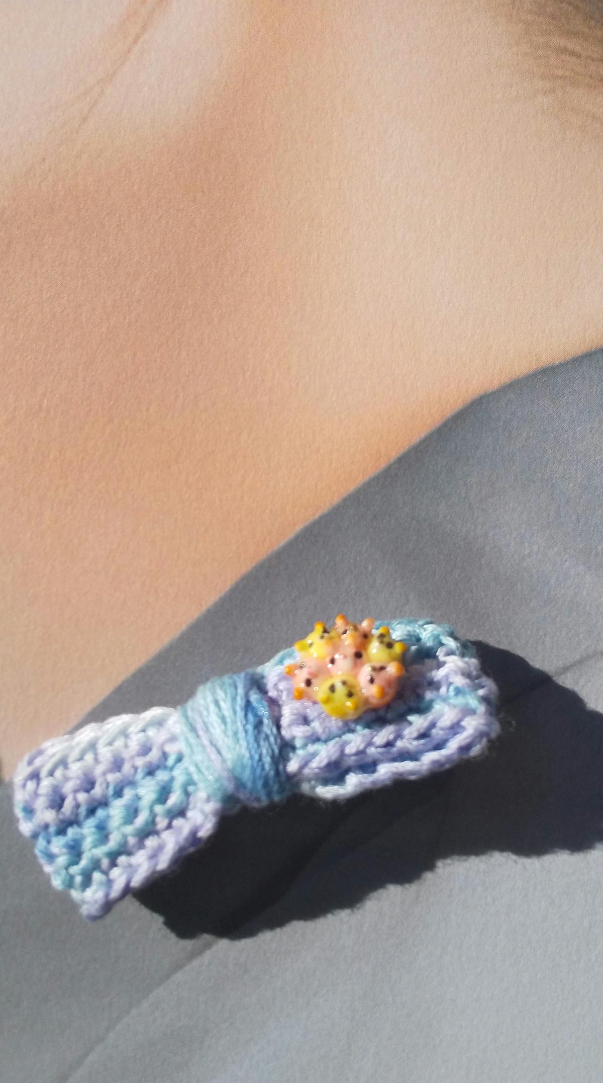 ちぎりパンのあみあみブローチ | ミニチュアフードコレクション